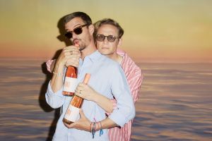 Joko und Matthias bringen den Sommer ins Glas