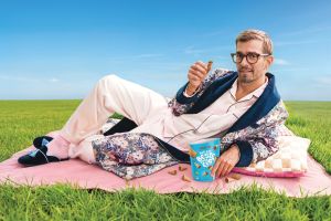 JOKOLADE bringt gefüllte Eiswaffel-Spitzen ins Snackregal.