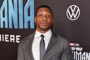 Jonathan Majors wird mit einem neuen Actionfilm sein Comeback auf der Kinoleinwand feiern.