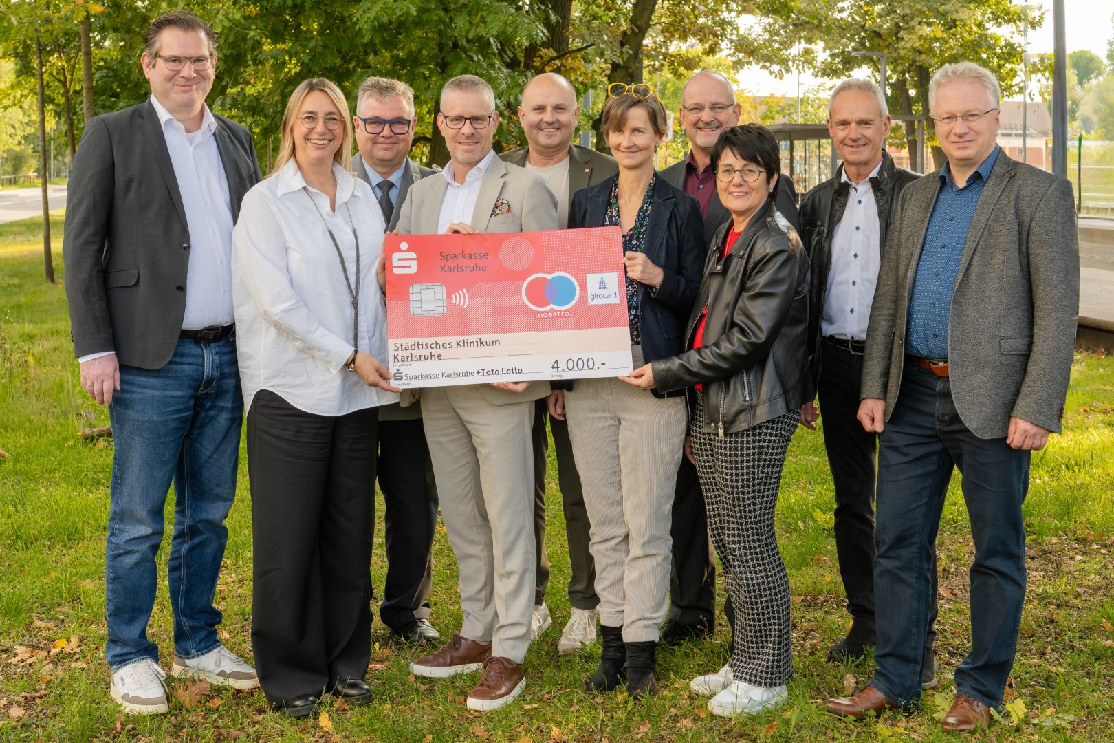 Jubiläums-Benefizkonzert des Musikkorps der Bundeswehr spielt 10.000 Euro ein