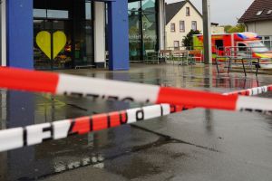 Jugendlicher bei Streit in Supermarkt tödlich verletzt