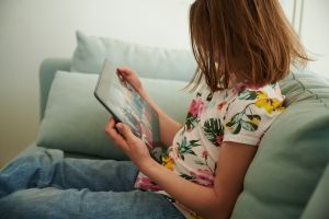 Jugendschützer warnen vor Gefahren im Netz.