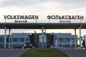 Kaluga, die Geisterfabrik – Wie Russlands Automarkt zerbricht