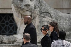Kardashian sagt zu Überfall in Paris vor Gericht aus