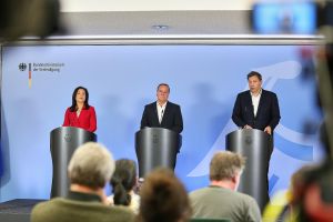 Katherina Reiche, Boris Pistorius, Lars Klingbeil am 28.04.2026