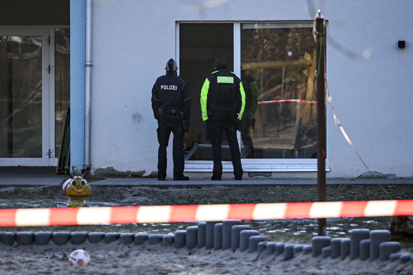 Kind stirbt bei Unfall in Berliner Kita