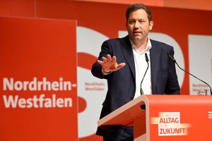 Klingbeil wehrt sich gegen Kritik der Parteibasis