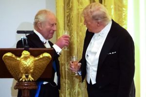 König Charles III hat Donald Trump mit einem frechen Witz im Weißen Haus aufgezogen.