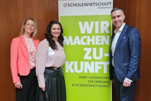 KOMSA gewinnt SCHULEWIRTSCHAFT-Preis 2025