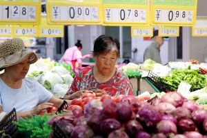 Konsumkrise in China: Ökonom fordert Geld für alle