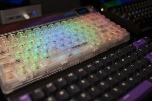 Kostenloses Stock Foto zu anpassbare beleuchtung, arbeitsplatz, beleuchtete tastatur