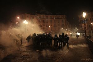 Krawalle wegen Räumung des Turiner Zentrums Askatasuna