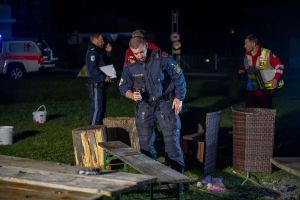 Kriegsrelikt explodiert unter Lagerfeuer