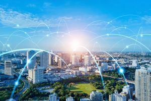 Krisenfest mit KI: Neues Whitepaper von TÜV Rheinland mit Handlungsempfehlungen für Kommunen