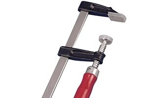 kwb Schraubzwinge mit Holzgriff (50×200) für 3,05€
