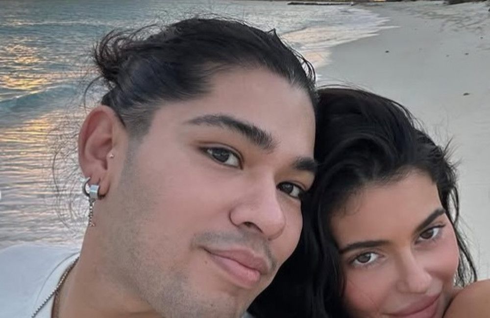 Kylie Jenners Trauer wird zwei Monate nach dem Tod ihres Freundes und Friseurs Jesus Guerrero 'nicht leichter'.