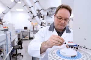 Labexchange stärkt Servicekompetenz  durch Erwerb der Laborgeräte-Süd GmbH & Co. KG
