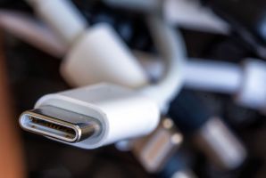 Lachgas, USB-C, Tarife – was ändert sich im April?