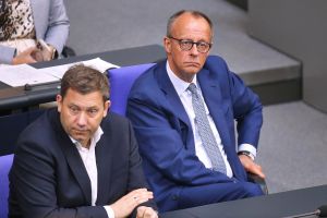 Lars Klingbeil und Friedrich Merz (Archiv)
