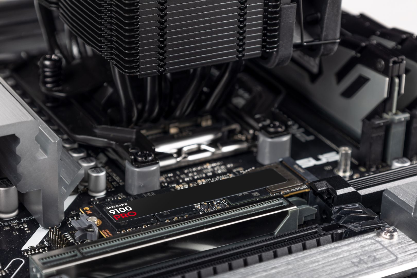 Leistung auf höchstem Niveau: Samsung 9100PRO SSD jetzt für bluechip High-End Workstations verfügbar
