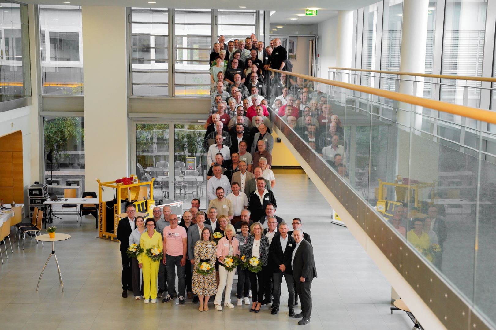 LEONHARD WEISS ehrt langjährige Mitarbeiter bei den Jubilarfeiern