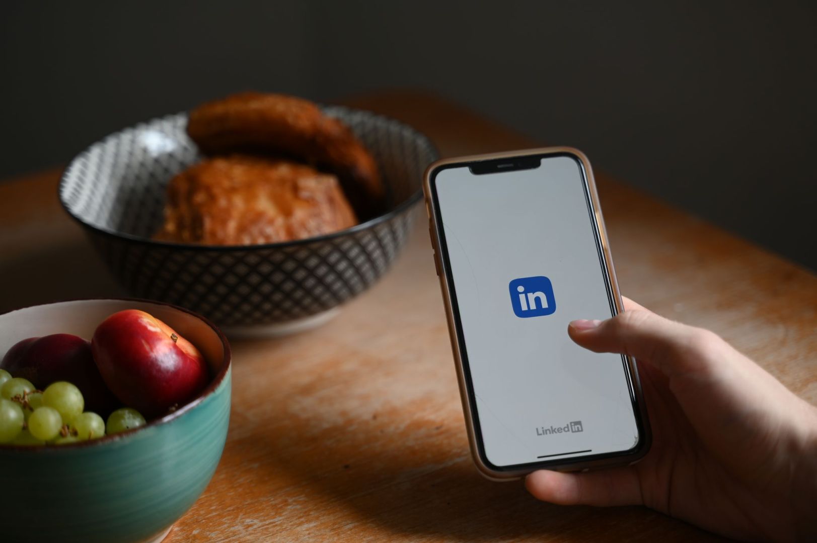 LinkedIn auf Handy