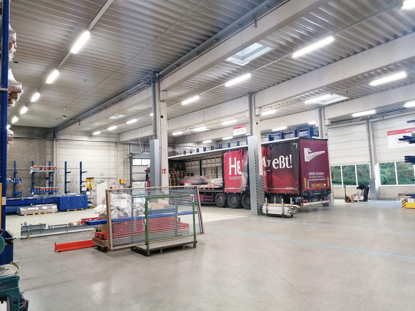 LogiMAT 2026: BETTERLIGHTS präsentiert innovative Beleuchtungslösungen für Regalanlagen, Lager- und Produktionshallen