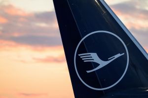 Lufthansa-Maschine kehrt nach Warnmeldung um