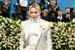 Madonna hat ihren Fans ihr Alter Ego Veronica Electronica vorgestellt.