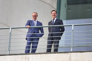Mark Rutte und Friedrich Merz am 11.12.2025