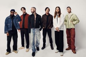 Maroon 5 werden am 15. August ihr achtes Studioalbum mit dem Titel 'Love Is Like' veröffentlichen.