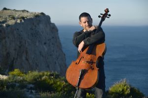 Matthieu Saglio Quartet:  Jazz ohne Grenzen am 24. April im Kurhaus