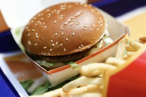 McDonald’s senkt Preise für Combo Meals, um verlorene Kunden zurückzugewinnen