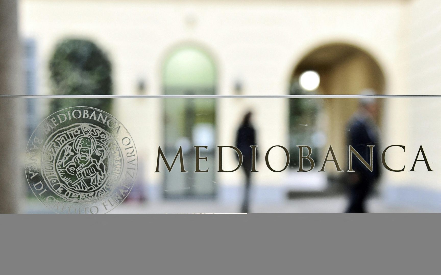 Mediobanca hebt Prognosen an und steigert Ausschüttungen an Aktionäre