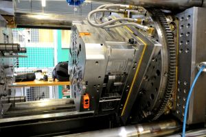 Mehrkomponentenspritzguss: Entscheidungskriterien für die Drehtellertechnologie