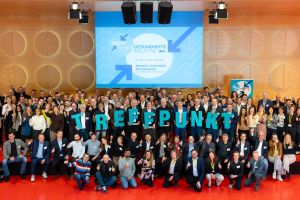 Mensch und Maschine im Fokus: KI und Robotik in der Medizin