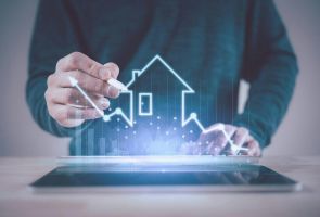 Mieten entkoppeln sich von der Inflation – der Wohnungsmarkt wird zum sozialen Sprengsatz