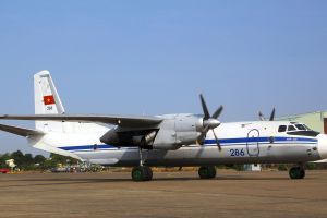 Militärflugzeug des Typs Antonow AN-26