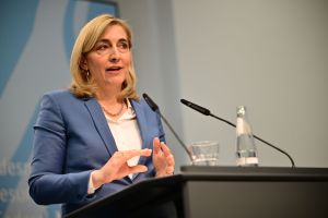 Ministerin Warken zur Finanzreform der gesetzlichen Krankenkassen