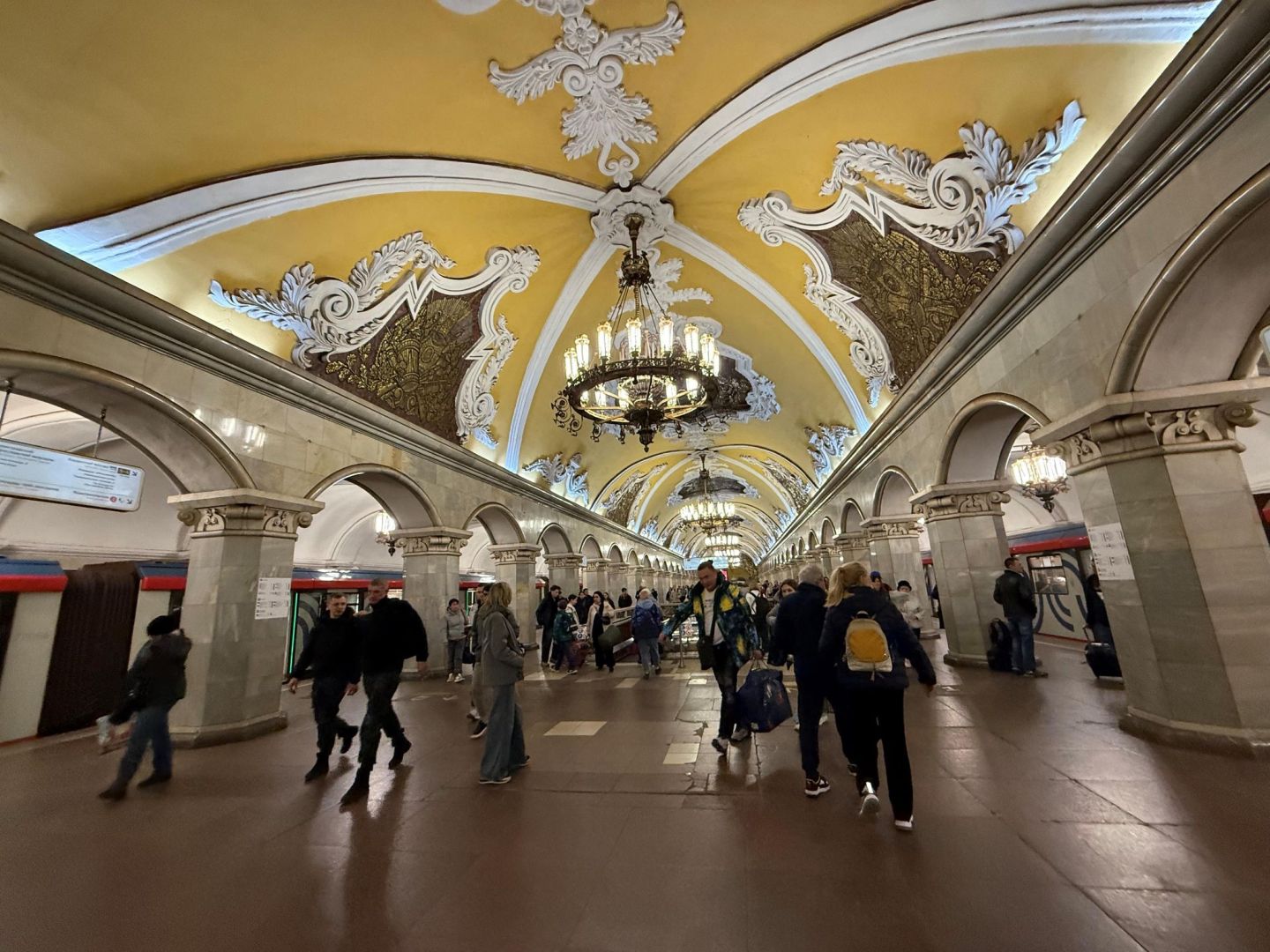 Moskauer Metro wird 90 Jahre alt