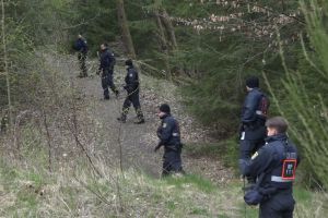 Nach Gewalttat im Westerwald: Täter weiter flüchtig