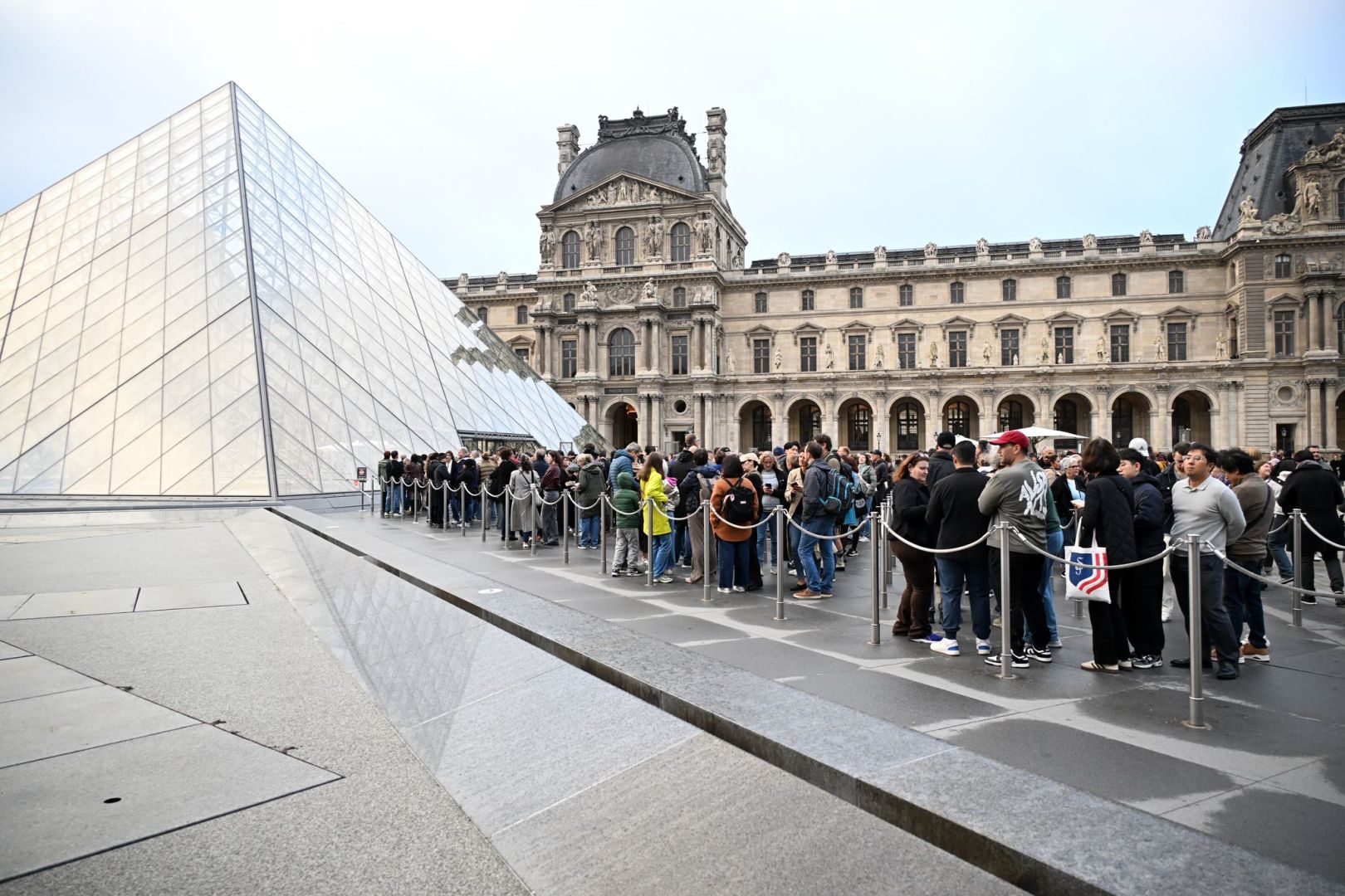 Nach Juwelendiebstahl im Louvre