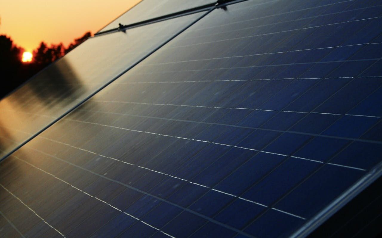 Negative Strompreise nehmen zu – Netz- und Subventionsreformen dringend gefordert