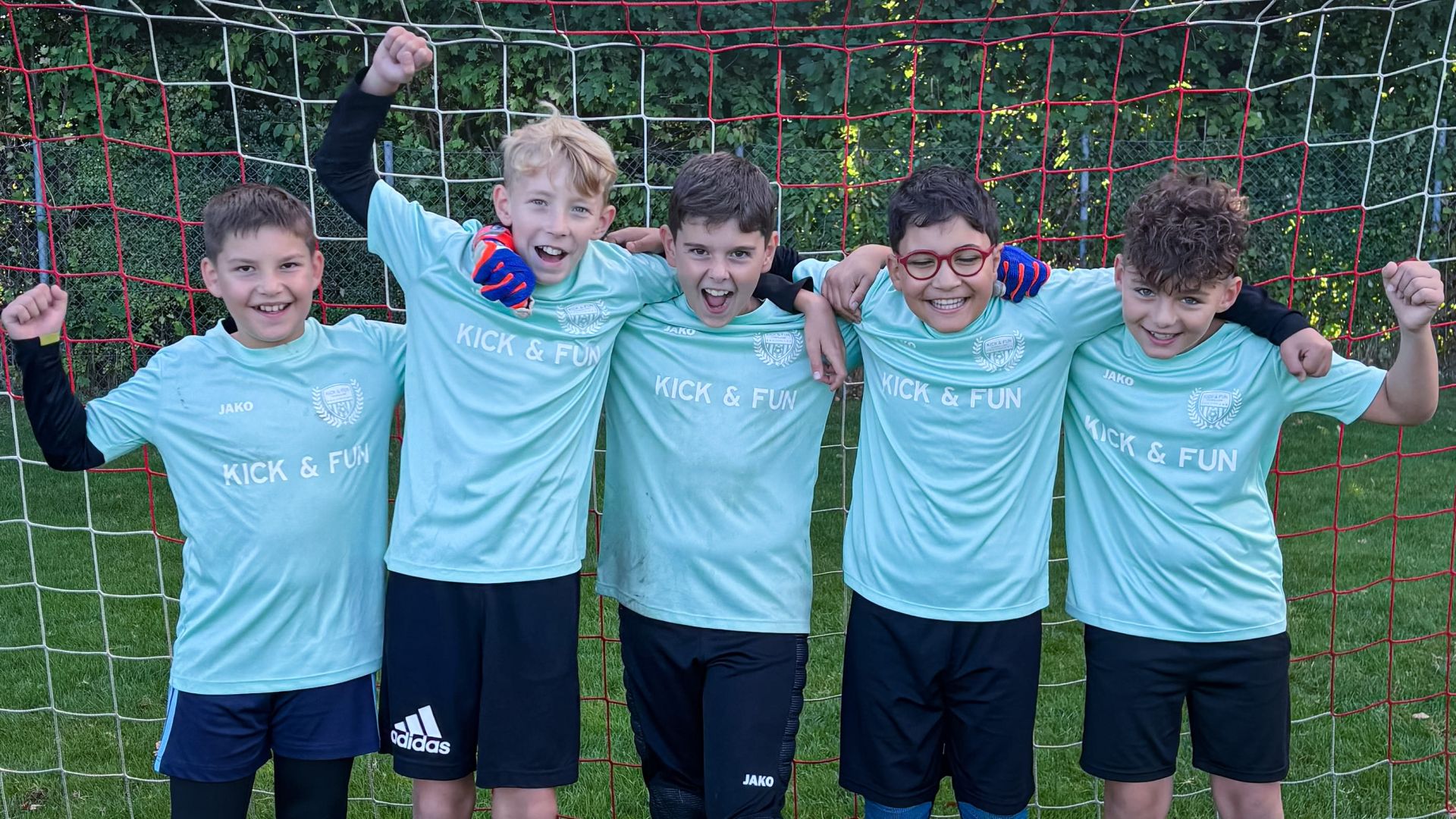 NETZSCH unterstützt integratives Fußballcamp