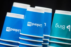 Netzwerk LinkedIn und Suchmaschine Bing