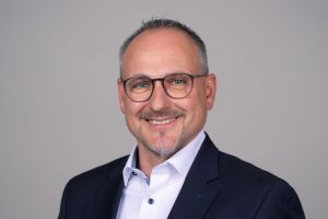 Neu: PEM RT®-Sicherungsgewinde für PEM®-Abstandsbuchsen zum Einpressen