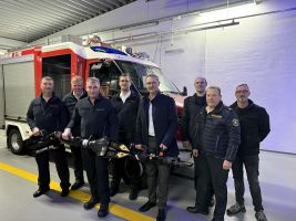 Neuer Ausbildungs-Rüstsatz übergeben