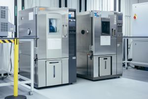 Neues Labor für Hochleistungstechnologien: TÜV Rheinland eröffnet Power Test Center Cologne