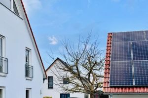 Neunkirchen am Brand setzt auf die Kombination von Photovoltaik und Wärmepumpe