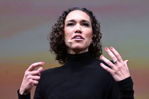 Nicole Büttner will ihre Haare abrasieren